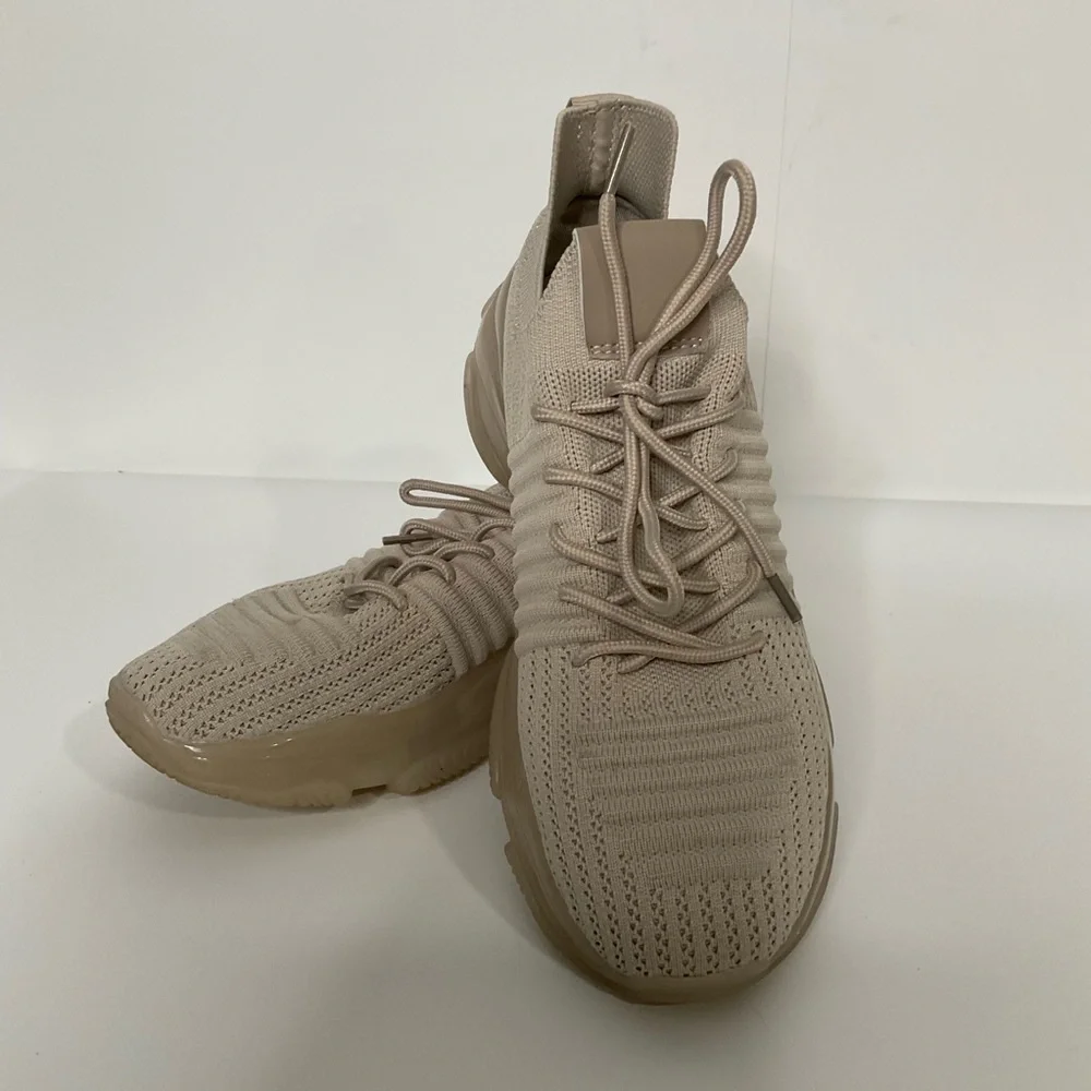 Cushionaire Apolo-T Memory Foam Tan Laces Tennis Shoes; Like New Size 8M. - Picture 9 of 14